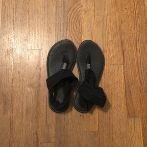Black Sanuk yoga sling sandals size 7